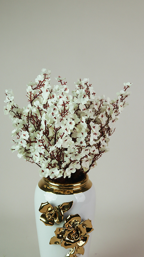 Gold Queen Ceramic Vase - Image 4